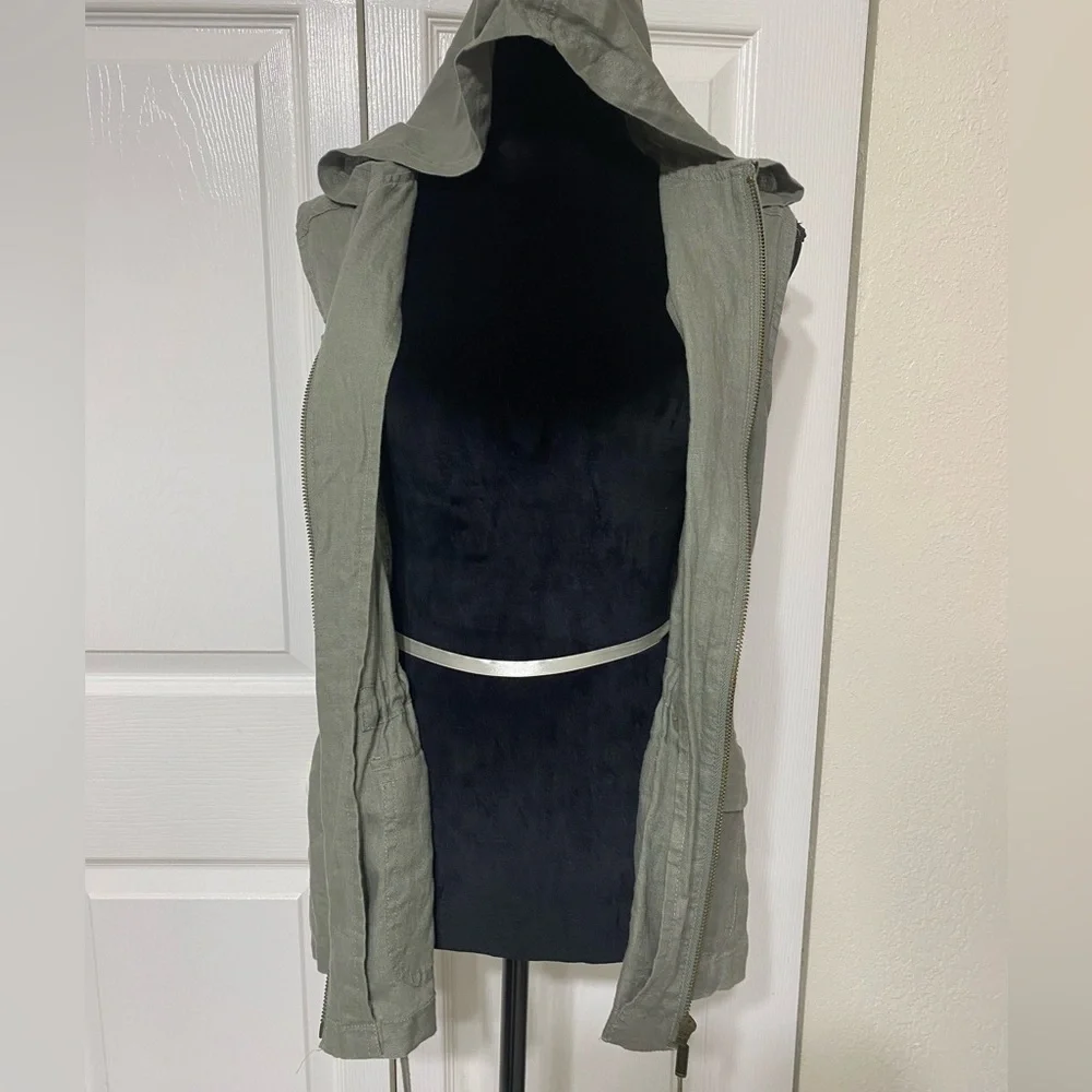 St. TROPEZ Olive Green hooded  cargo Vest size S
